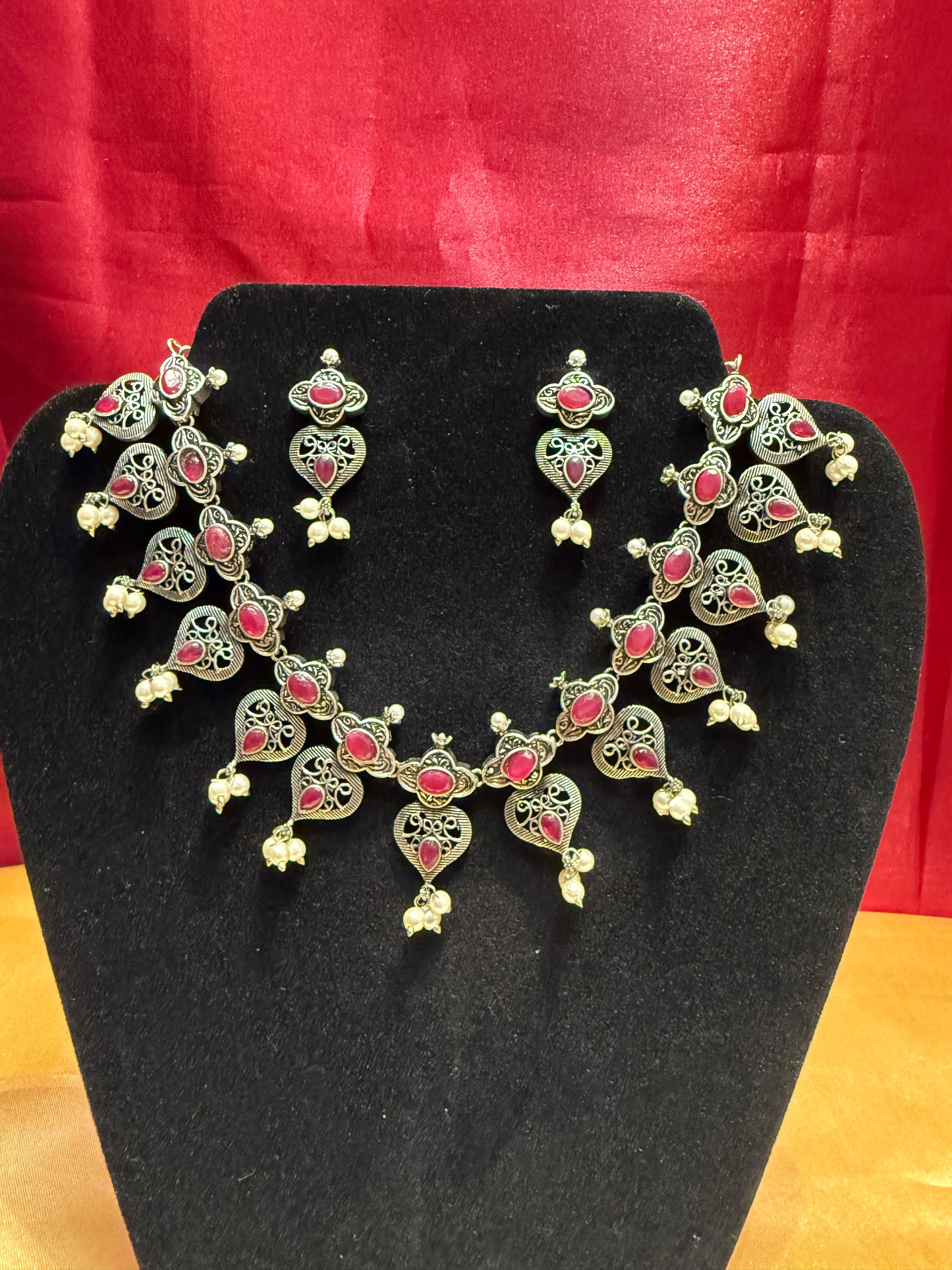 Oxidized With Beaded Necklace With Earrings Set In Yuma 