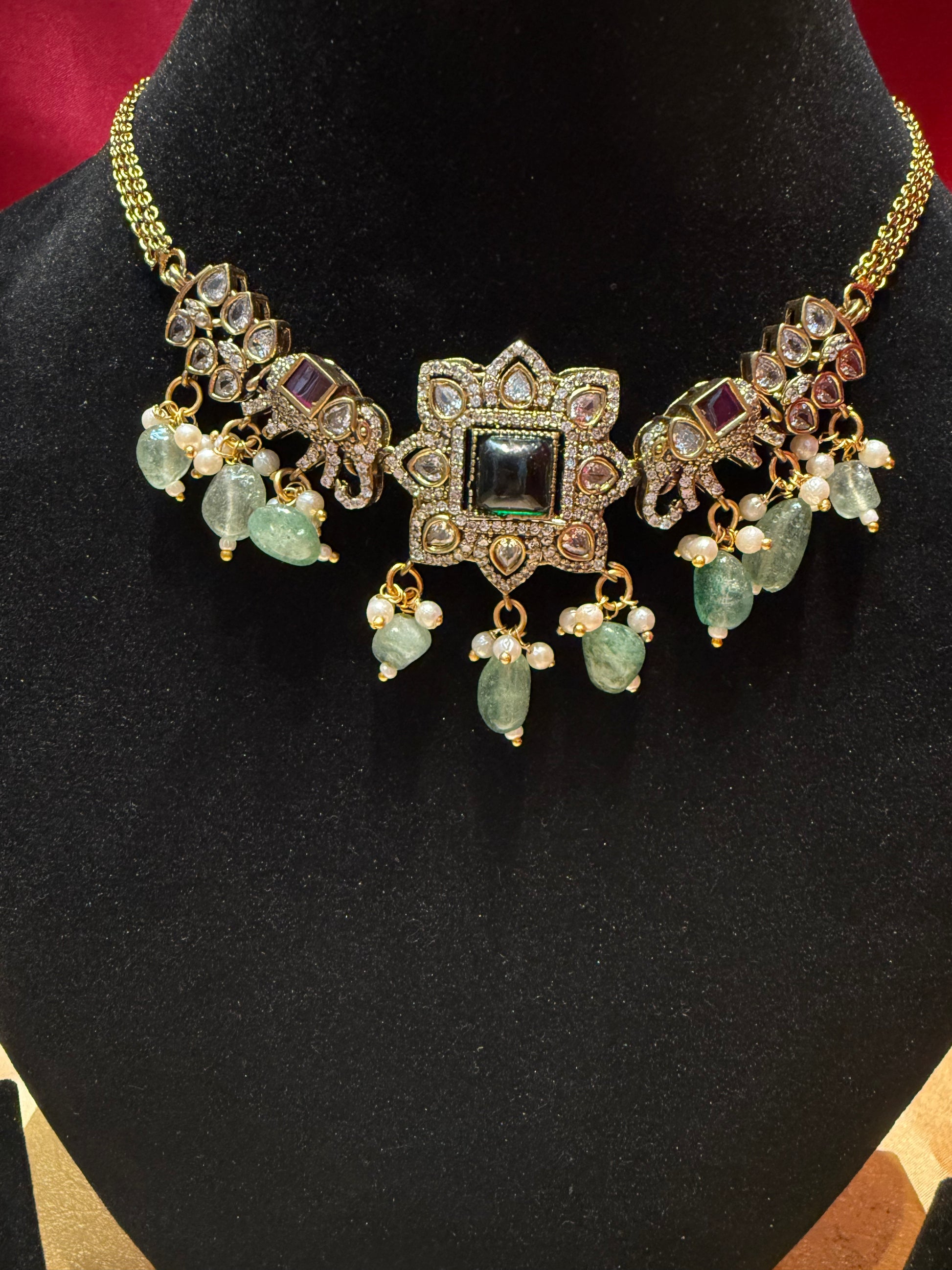 Emerald Antique Gold Design Kundan Choker Near Me