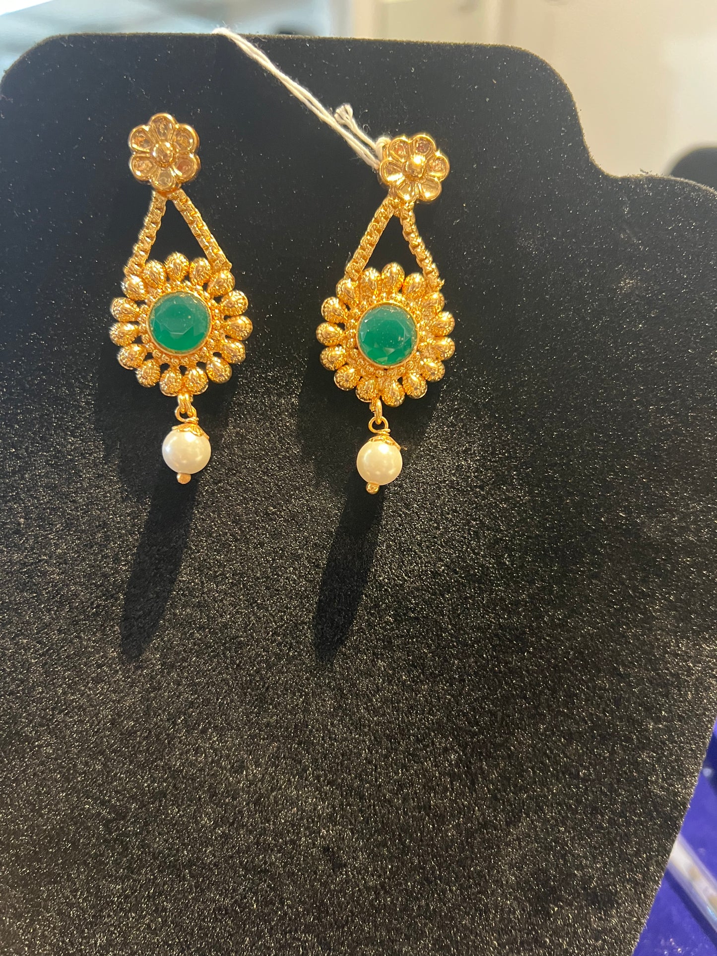 Beautiful Green Stone Gold Plated Choker With Earrings Near Me