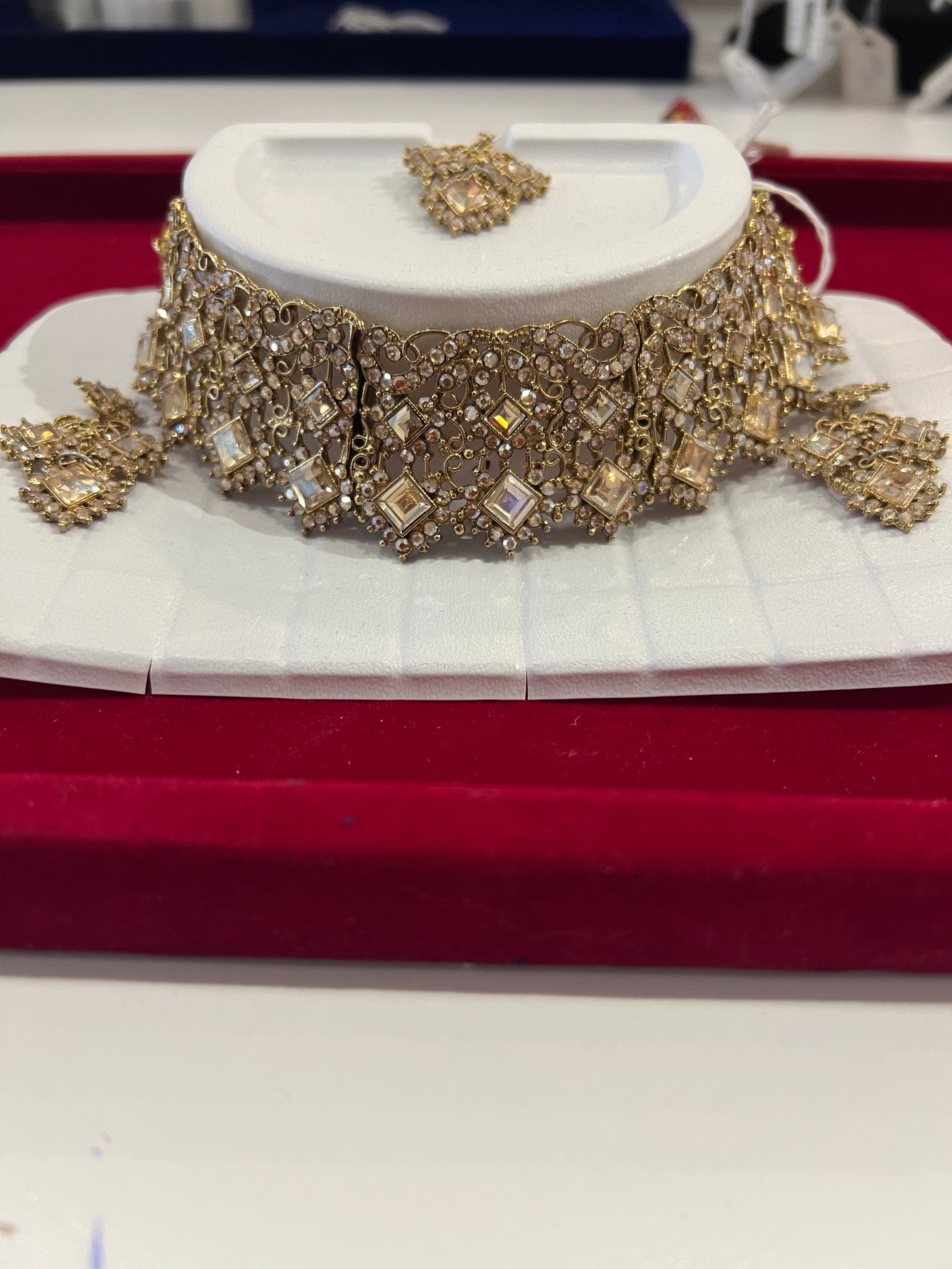 Beautiful White And Gold Stones Antique Gold Choker With Maang Tikka And Earrings For Women