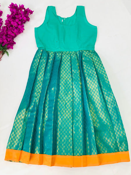 Fabulous Green Color Designer Silk Langa Set With Zari Work For Girls In Casa Grande 