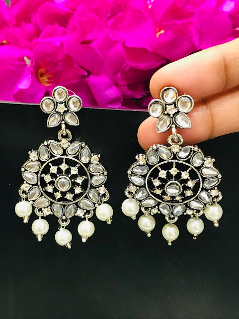 Attractive White Colored Earrings Near Me