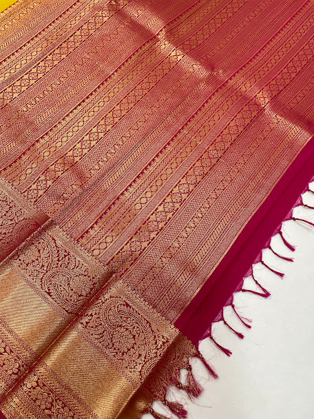 Gold Zari Work Saree In Suncity