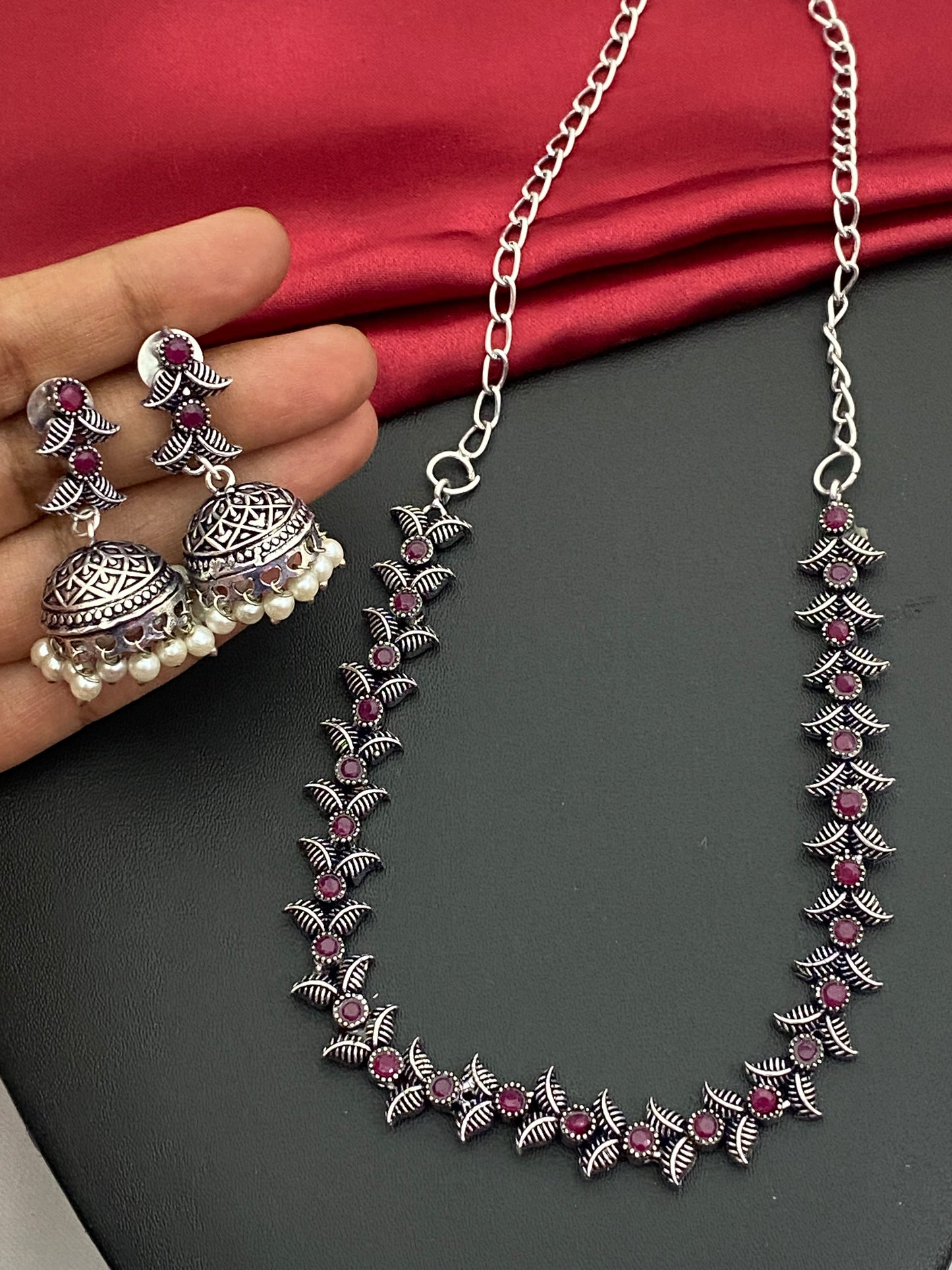 Ruby Stone Studded Vintage Design Sleek Necklace Set in Mesa
