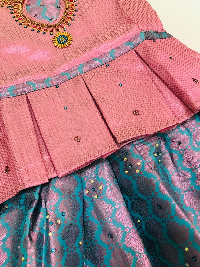 Girls Ethnic Wear In Sedona