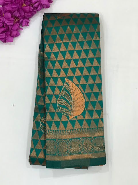 Alluring Teal Green Colored Art Silk With Contrast Border Royal Look Saree For Women