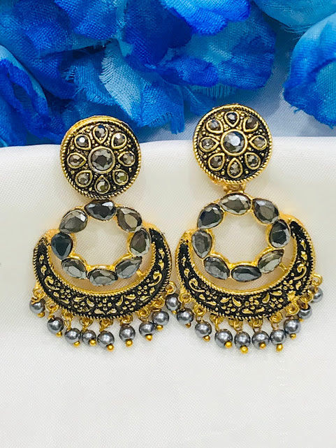 Elegant Gray Colored Antique Gold Earrings 