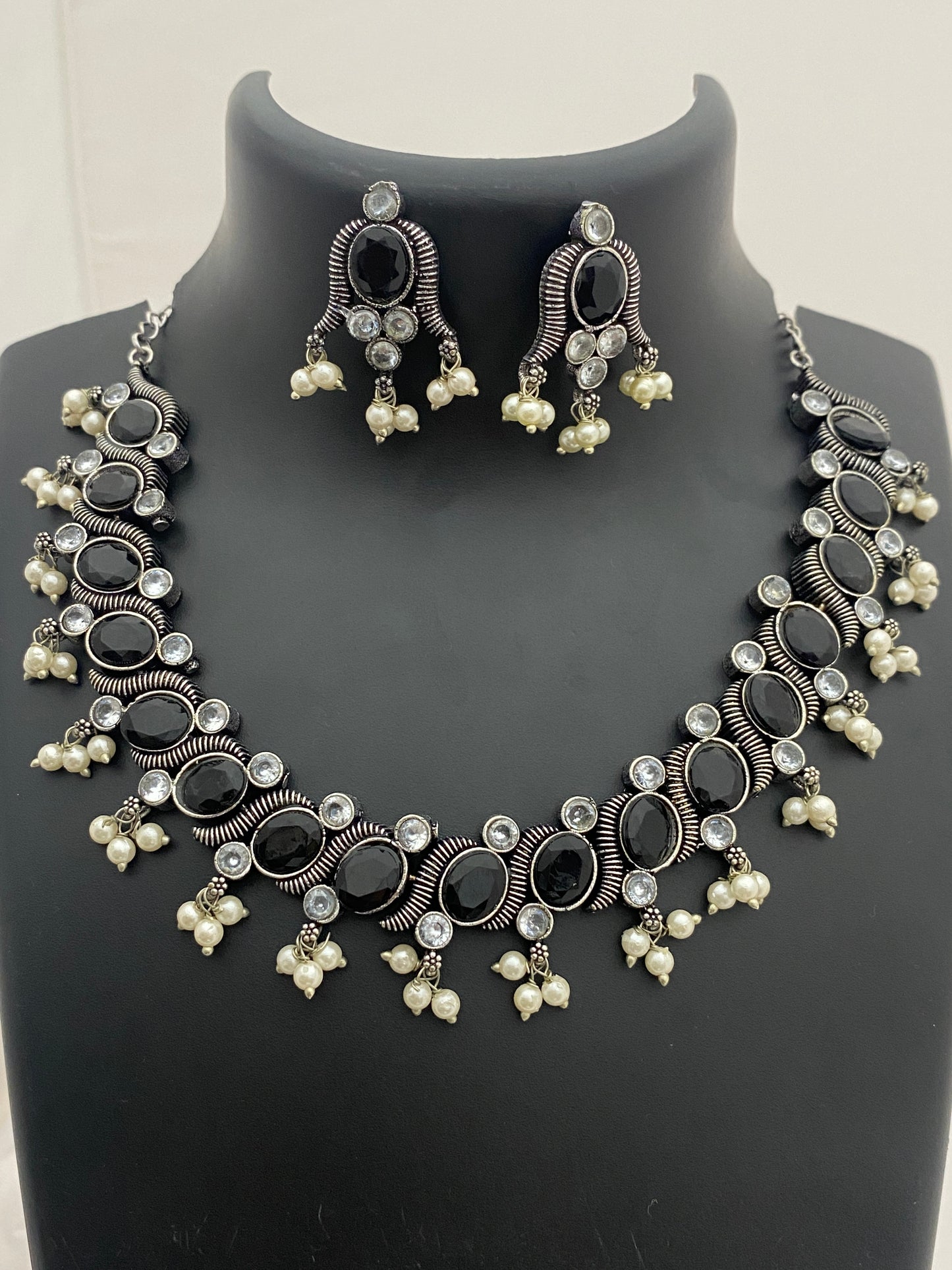 New Trendy Oxidized Pearl Beaded Necklace With Earrings