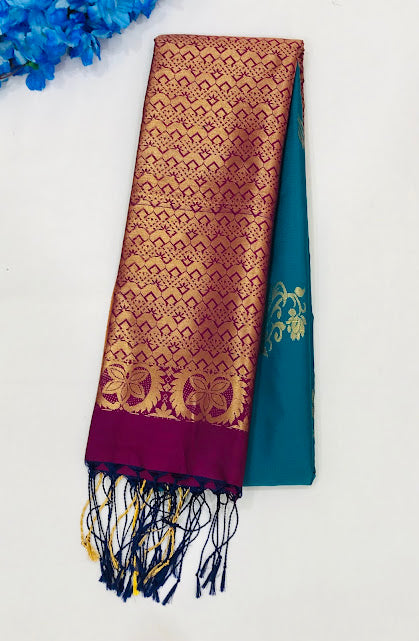 Elegant Peacock Green Colored Art Silk With Contrast Border Royal Look Saree For Women