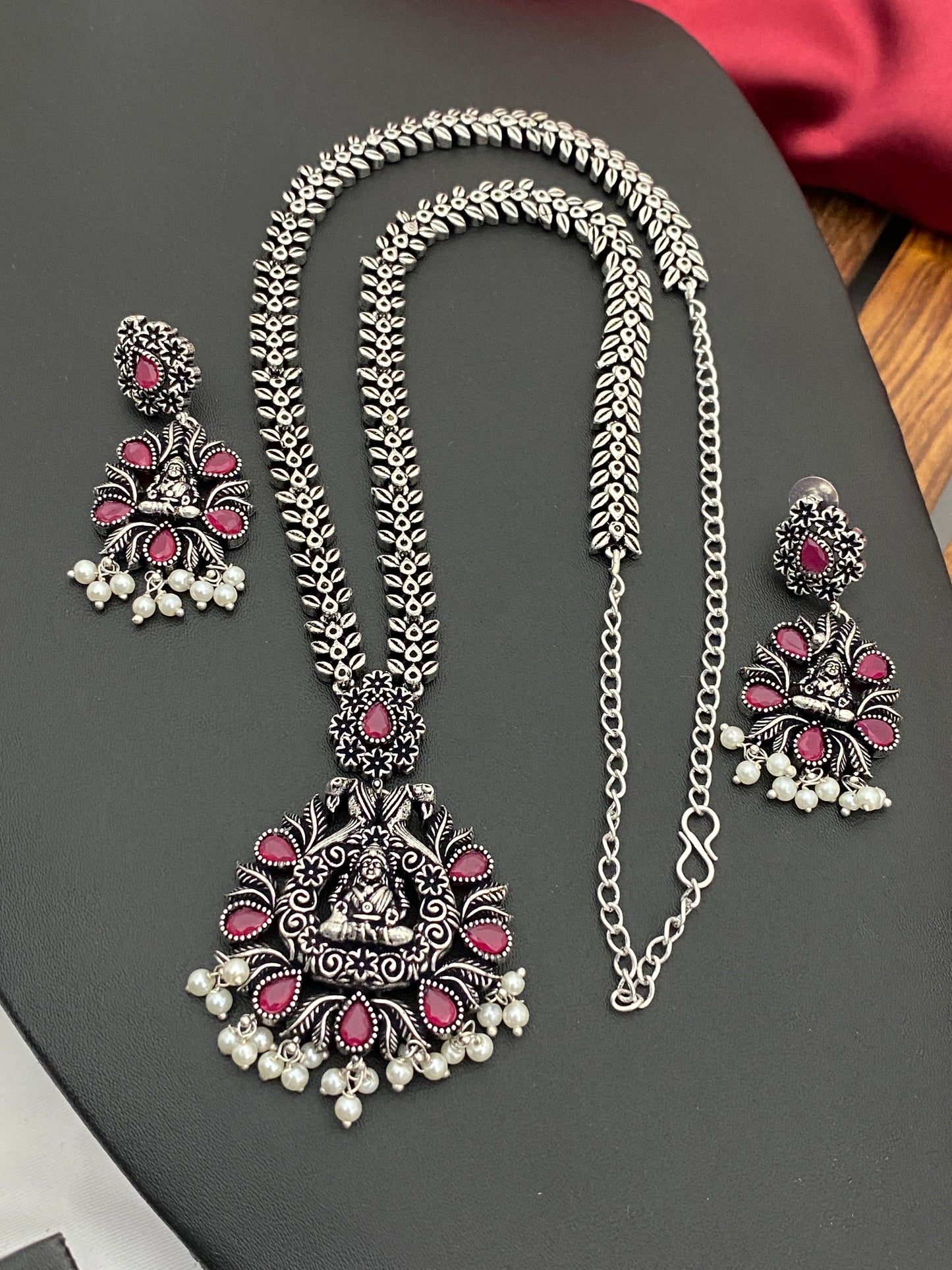 Traditional Oxidized Temple Necklace With Earrings Near Me