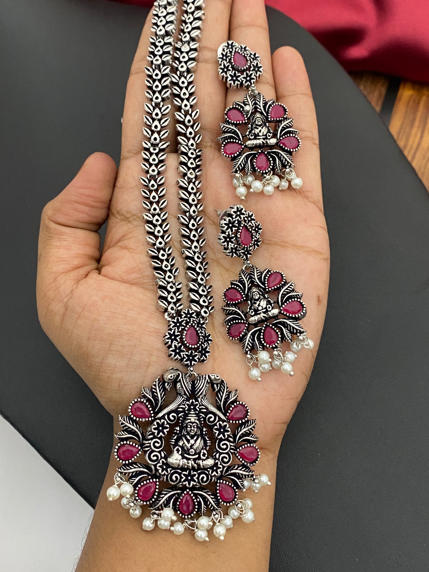 Long Lakshmi Pendant Necklace With Earrings In Cotton Wood