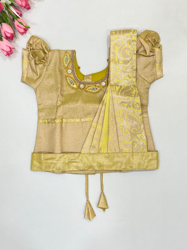 Langa Sets With Hip Belt In Yuma