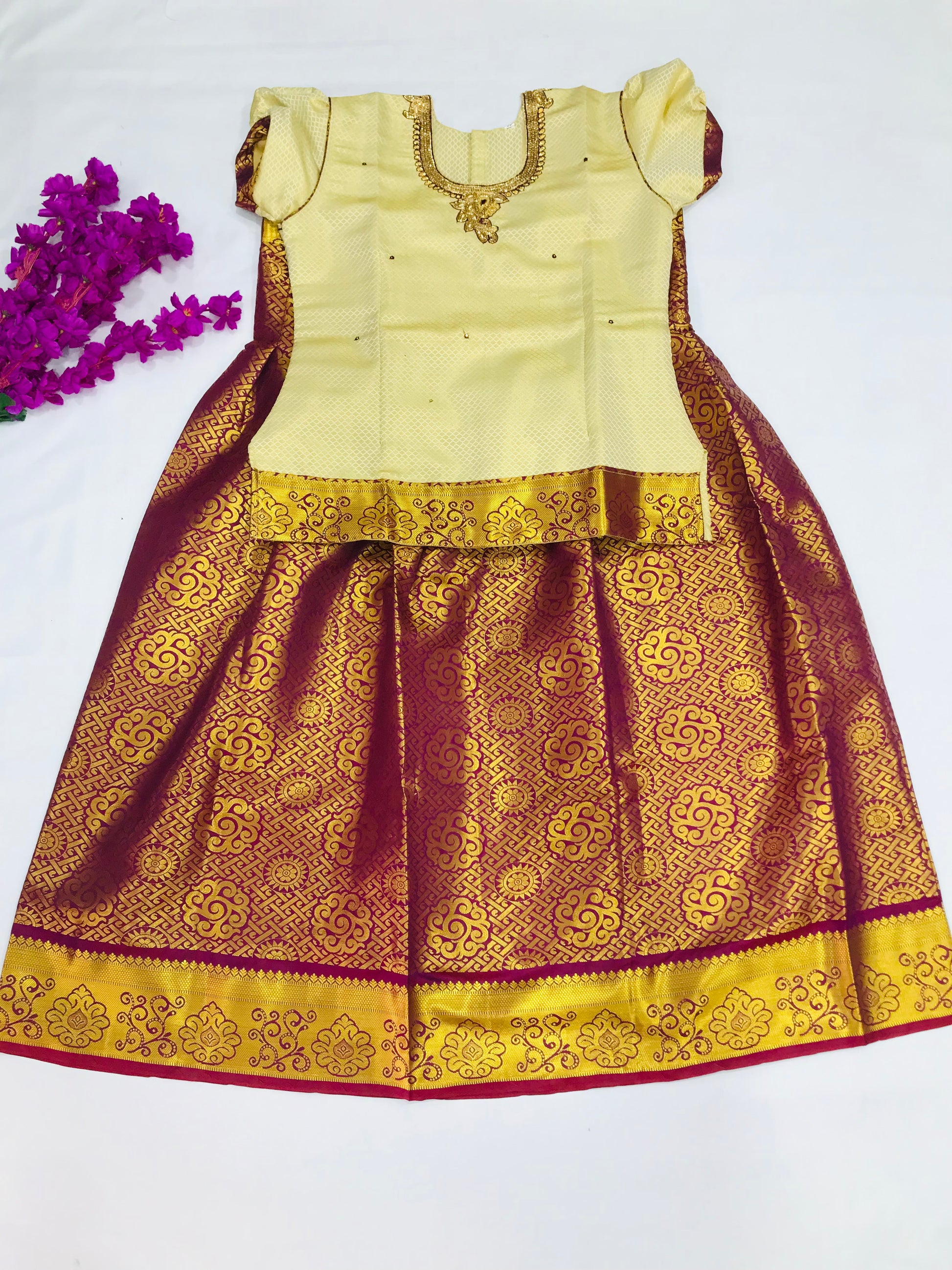 Fabulous Ivary Color Designer Silk Langa Set For Girls