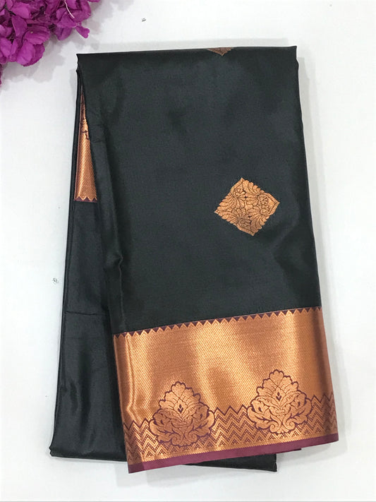 Beautiful Black Color Pure Kanchi Silk Saree With Gold Zari Work And Contrast Border For Women