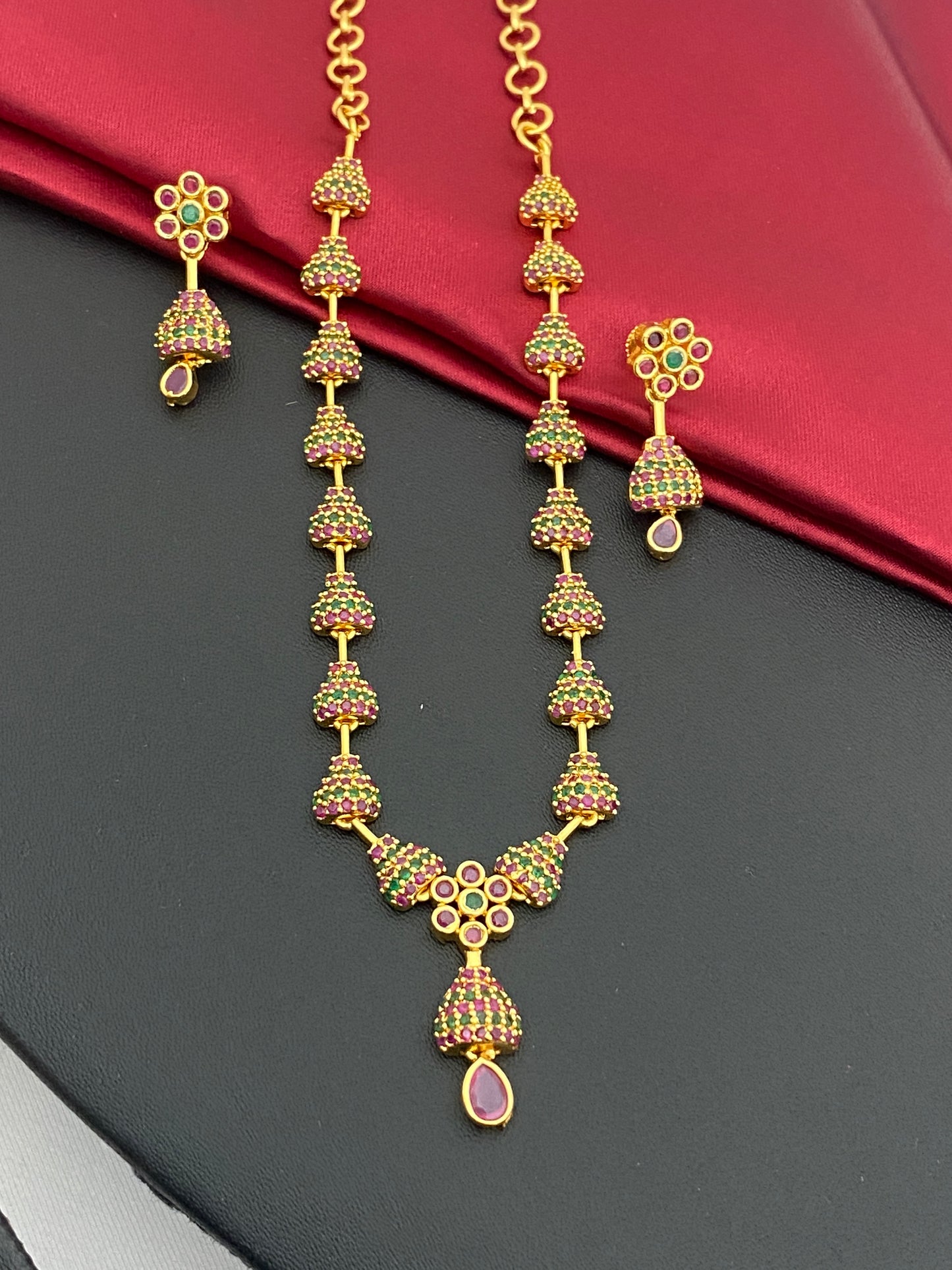 Necklace And Earrings With Ruby And Emerald Stones In Holbrook