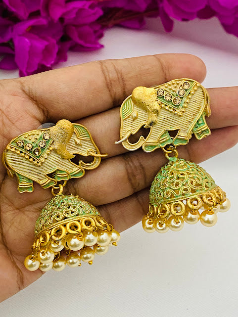  Cream And Green Elephant Earrings In Yuma