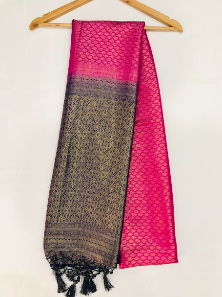 Appealing Pink Color Soft Silk Saree And Contrast Pallu With Fancy Tassels In USA