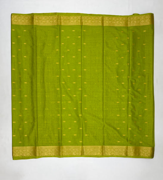  Zari Work Saree In Yuma