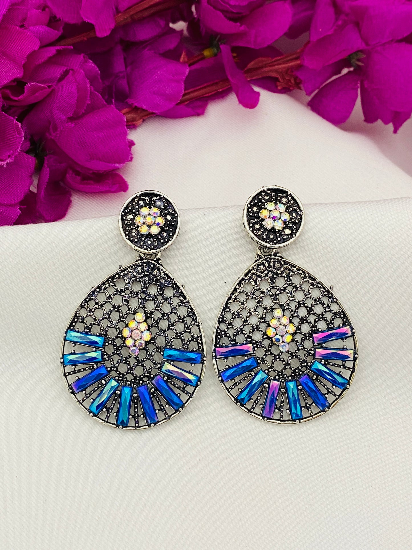 Marvelous Multicolor Oxidized Earrings With White Stones