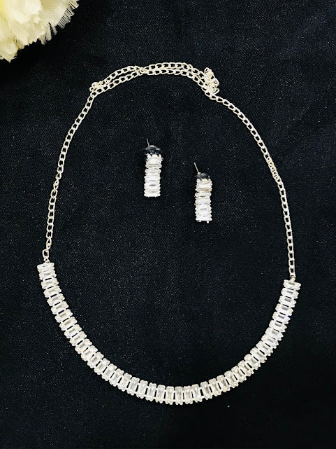 Appealing White Color American Diamond Necklace With Earrings Sets In Mesa