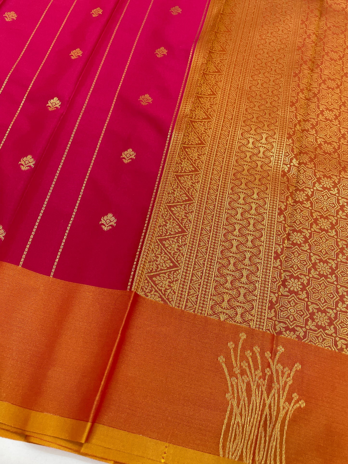 Alluring Pink Color Soft Silk Saree In Mesa