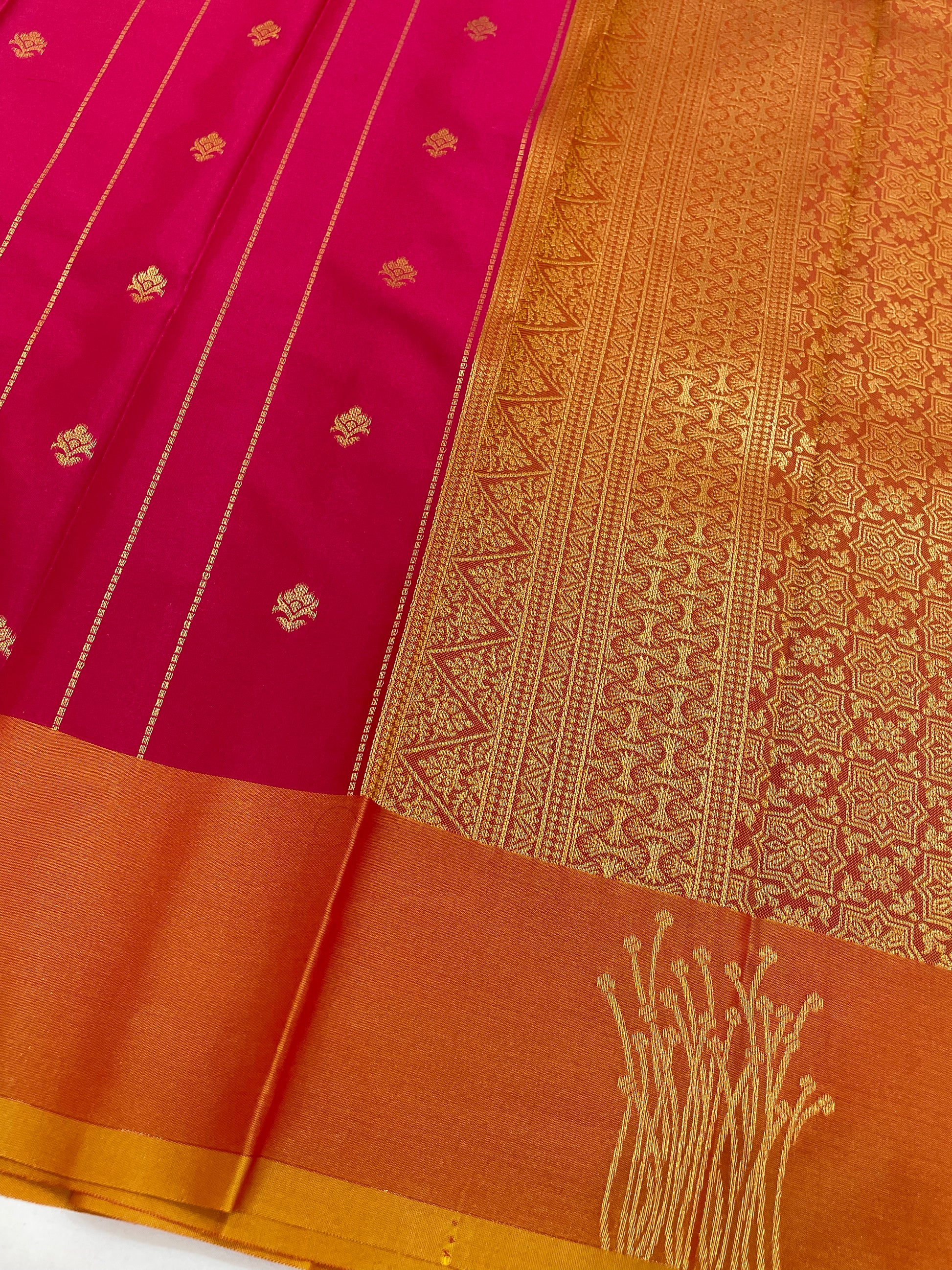 Alluring Pink Color Soft Silk Saree In Mesa