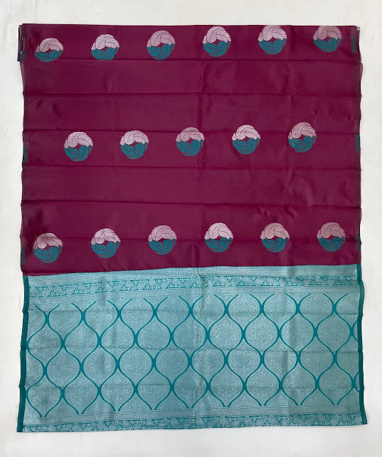 Attractive Dark Purple Color leaf motifs Pure Kanchi Silk Saree In Mesa