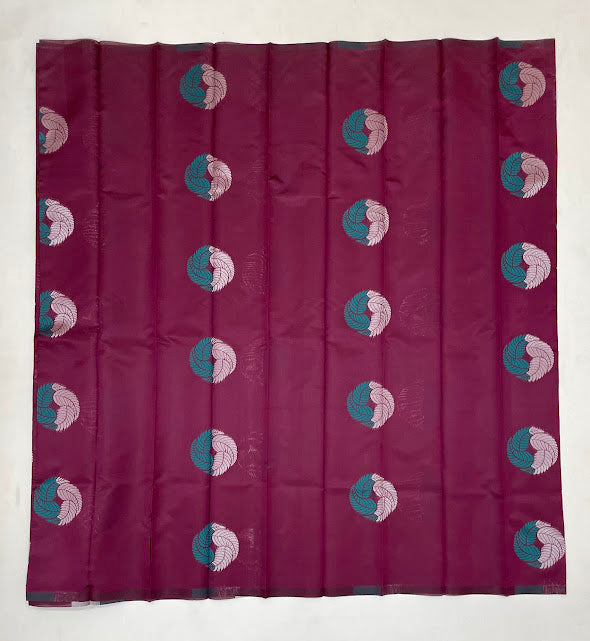 Attractive Dark Purple Color leaf motifs Pure Kanchi Silk Saree In Yuma