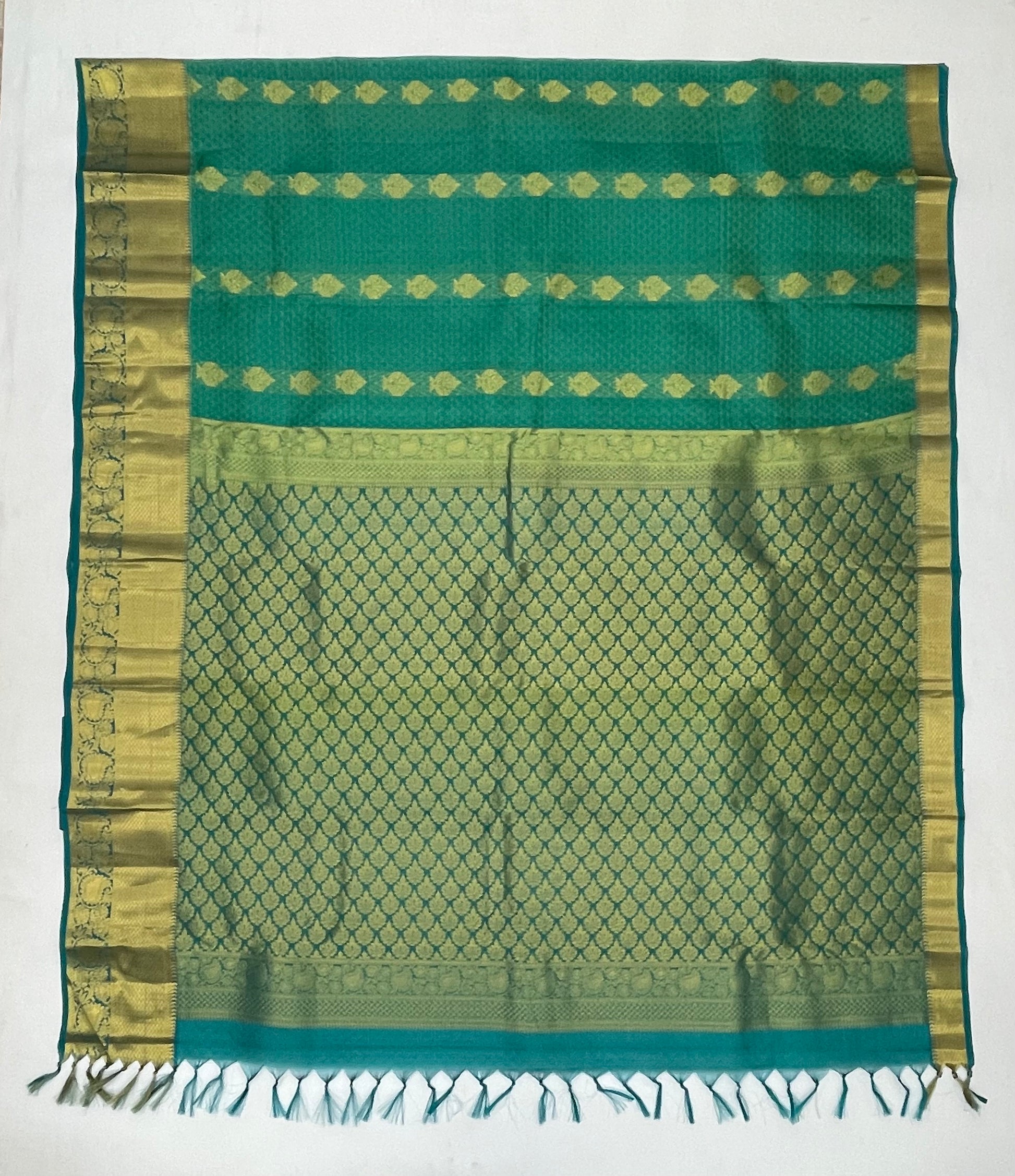 Green Color Pure Kanchi Silk With Gold Zari Work Saree In Tempe
