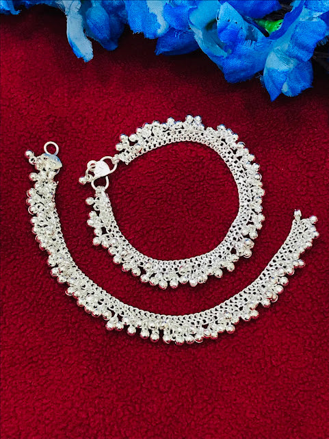 Twinkling Fancy Alloy Chain Anklets For Women