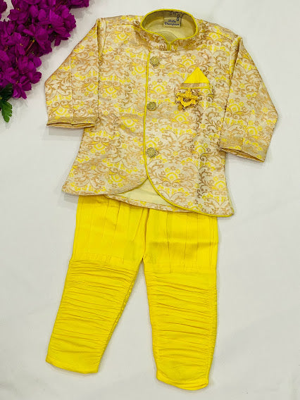 Traditional Yellow Color Kurta Pajama Set With Peral Mala And Mojari