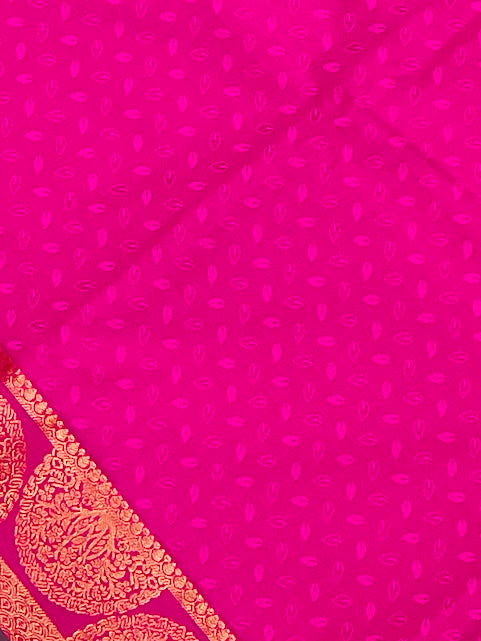 Pretty Pink Color Saree Leaf And Wave Design Zari Work In Sunciy