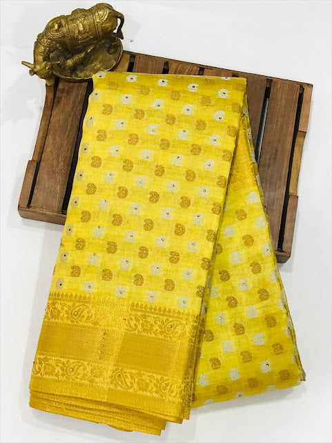 Gorgeous Yellow Color With Contrast Golden Pallu Silk Cotton Saree For Women In USA