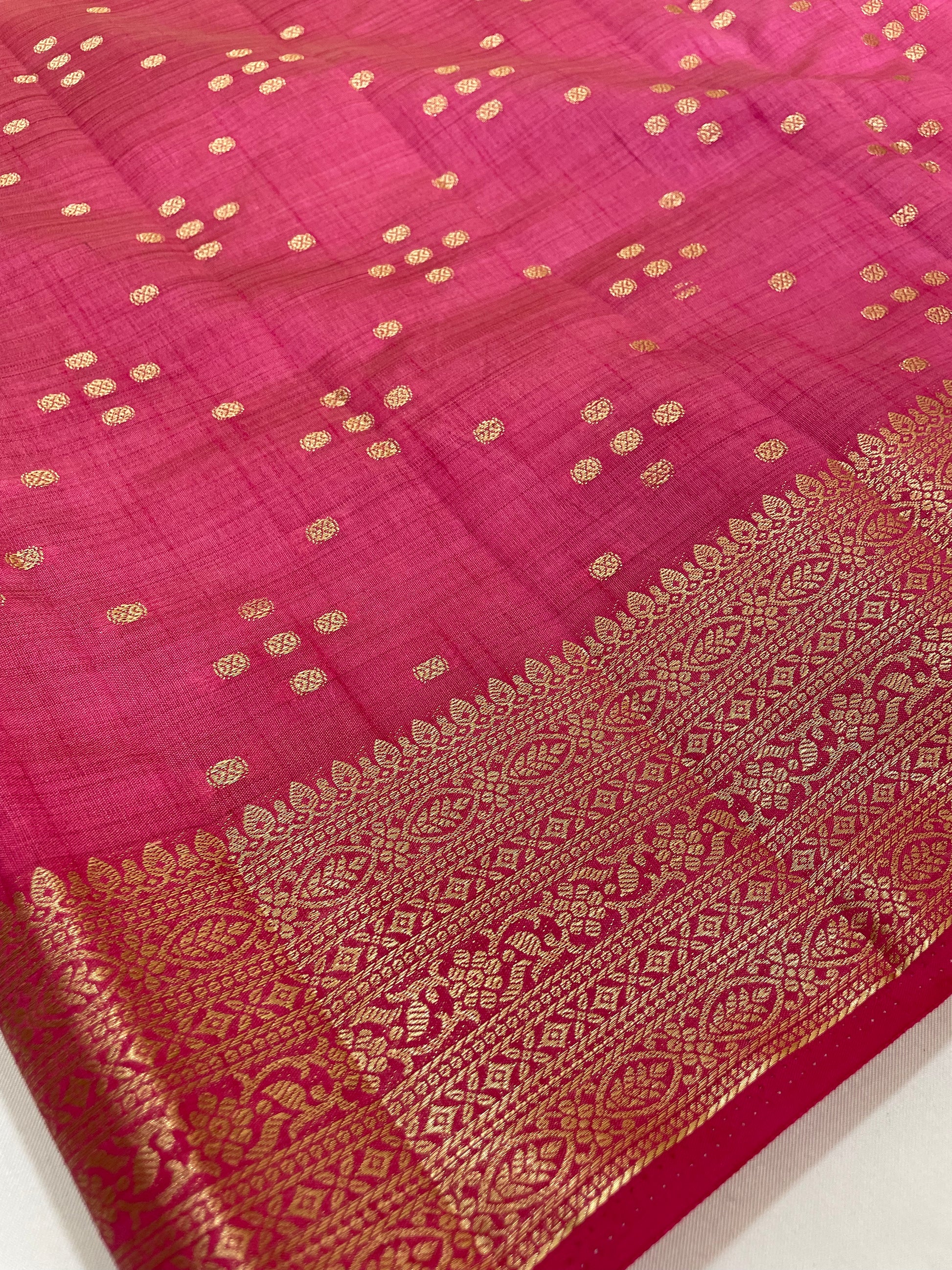 Pink Color Silk Saree With Zari Work In Yuma
