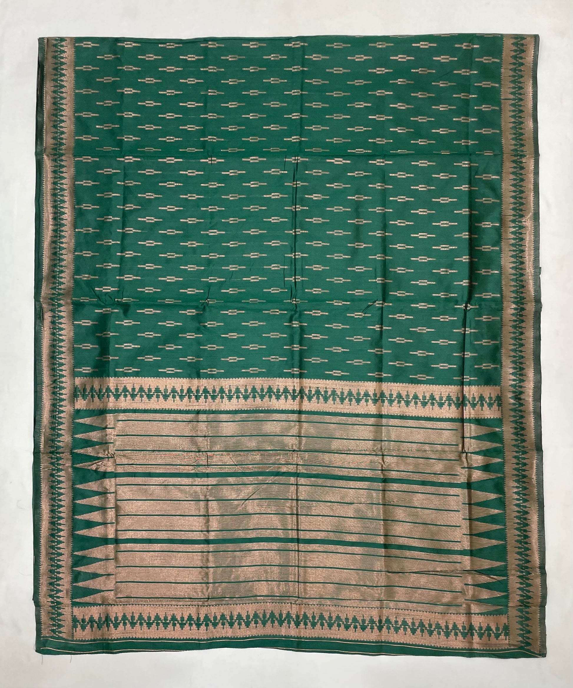 Dark Green Colored Silk Cotton Saree In USA
