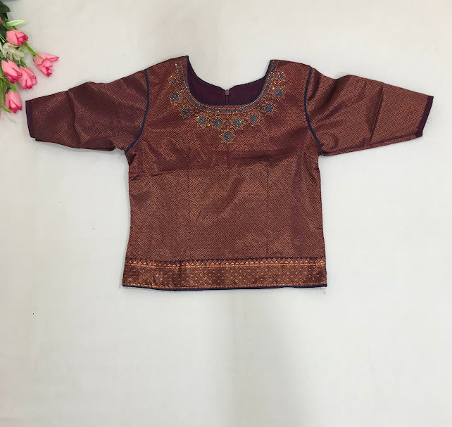 Purple Color With Zari Work Choli Set In Yuma