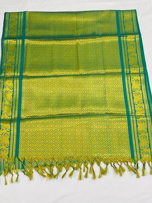 Elegant Green Color Traditional Silk Shawl (Ponnadai) For Guest In Yuma