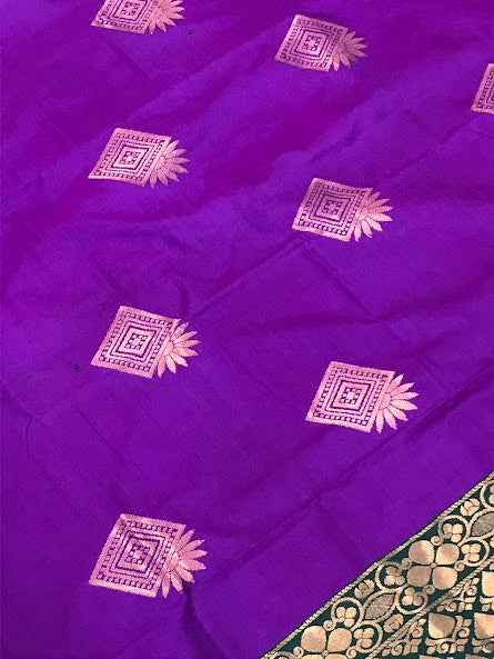 Charming  Floral Designed Soft Silk Saree For Women In Tucson