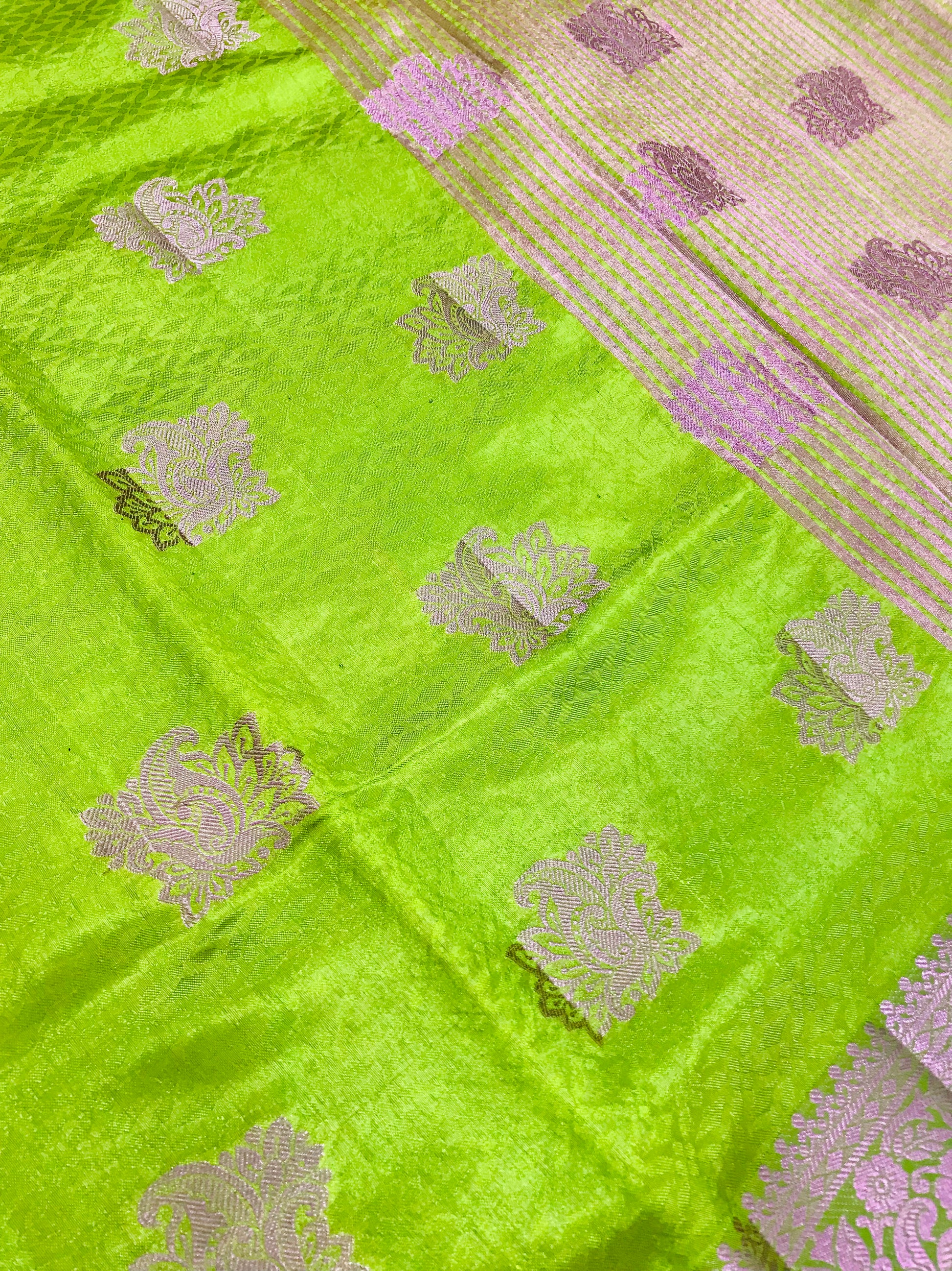 Appealing Green Colored Silk Cotton With Floral Design In Kingman