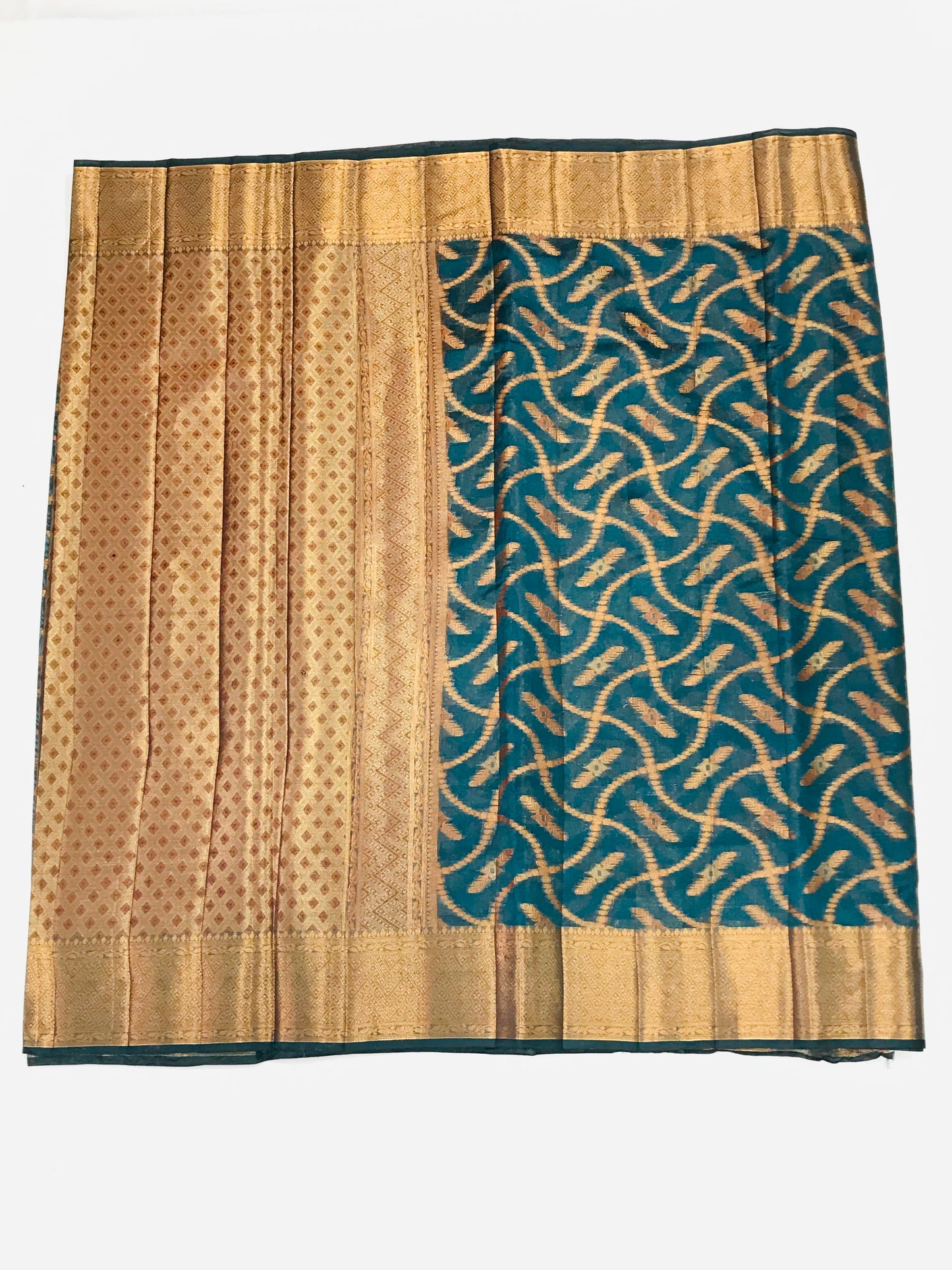 Silk Saree With Zari Work In Mesa