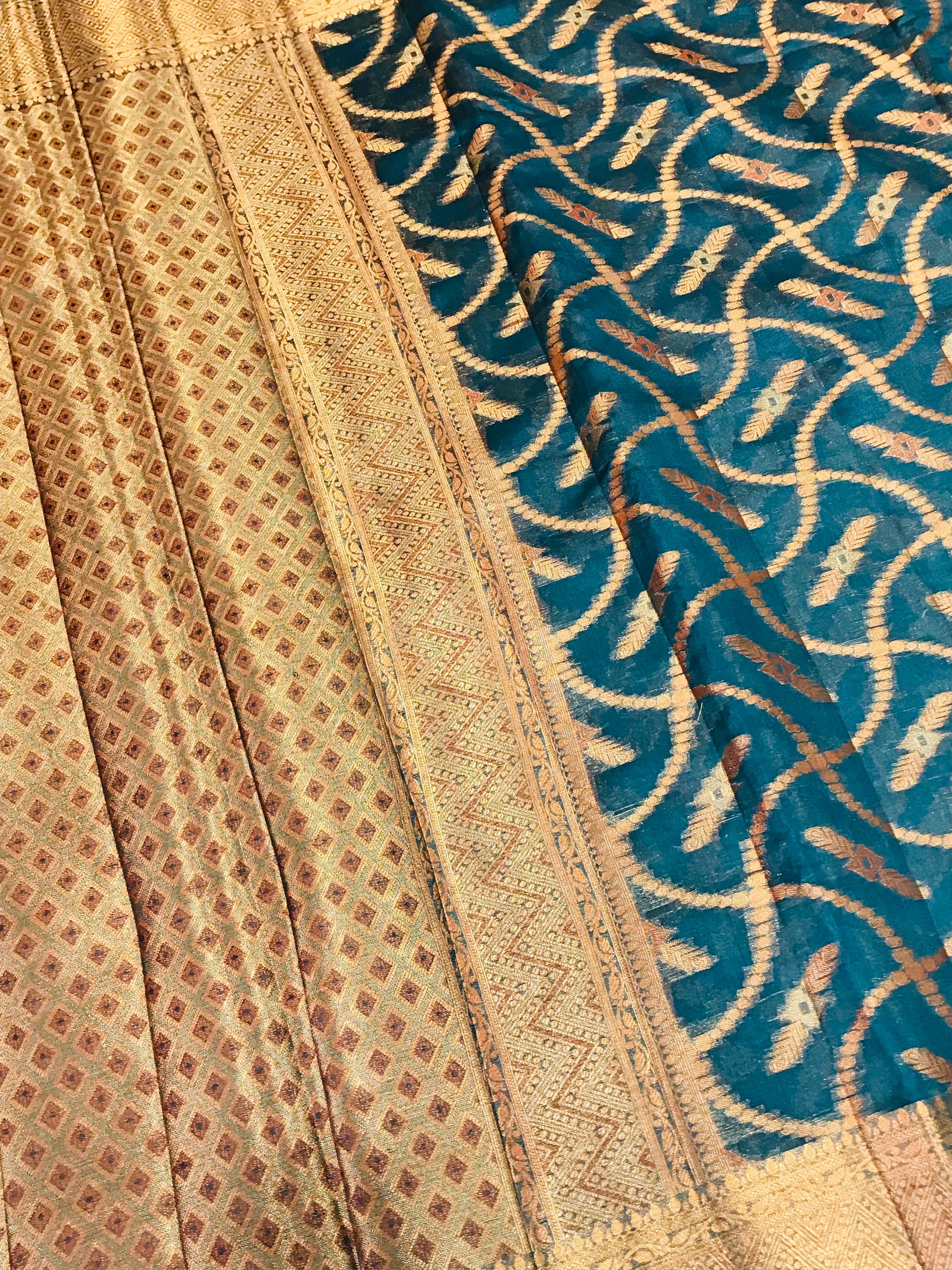 Teal Green Colored Raw Silk Saree In Tempe