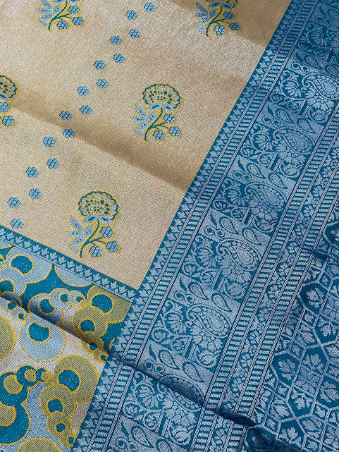 Gold Color Silk Saree With Rama Green Color Border In Yuma