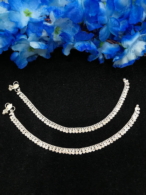 Exquisite Silver Color Anklets With Stone Work For Women