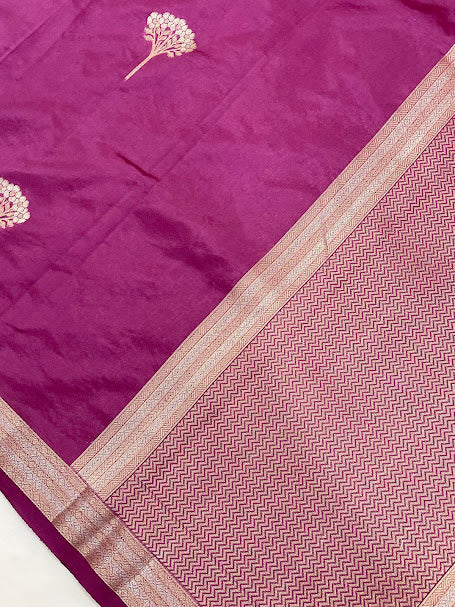 Elegant Dark Pink Color Soft Silk Saree With Zari In Yuma