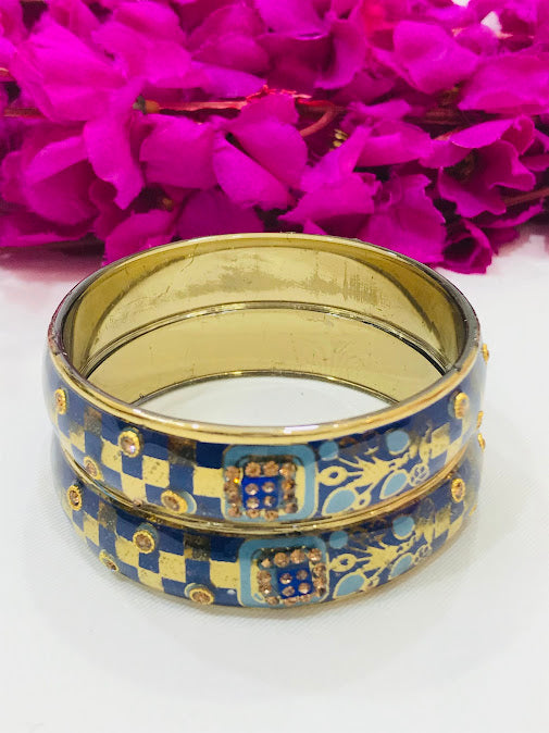 Attractive Blue Color Checked Design Glass Bangles For Women