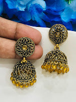 Gold Color Flower Design Earring In Gilberta