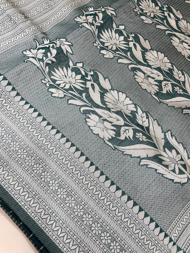 Green Color Silk Cotton With Self Design Saree In Suncity