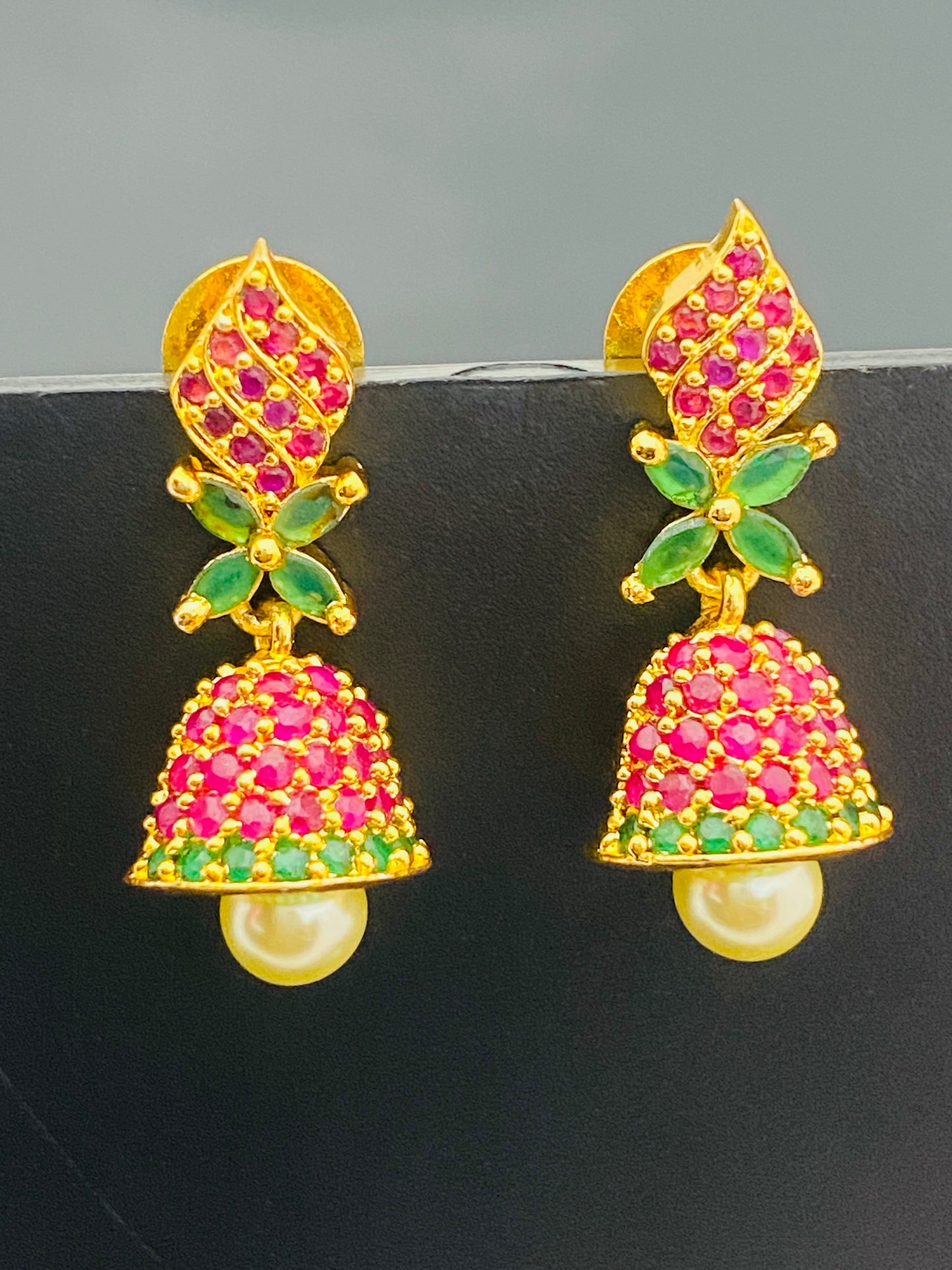 Emerald Stone Jhumka Earrings With Pearl Drops In Chandler