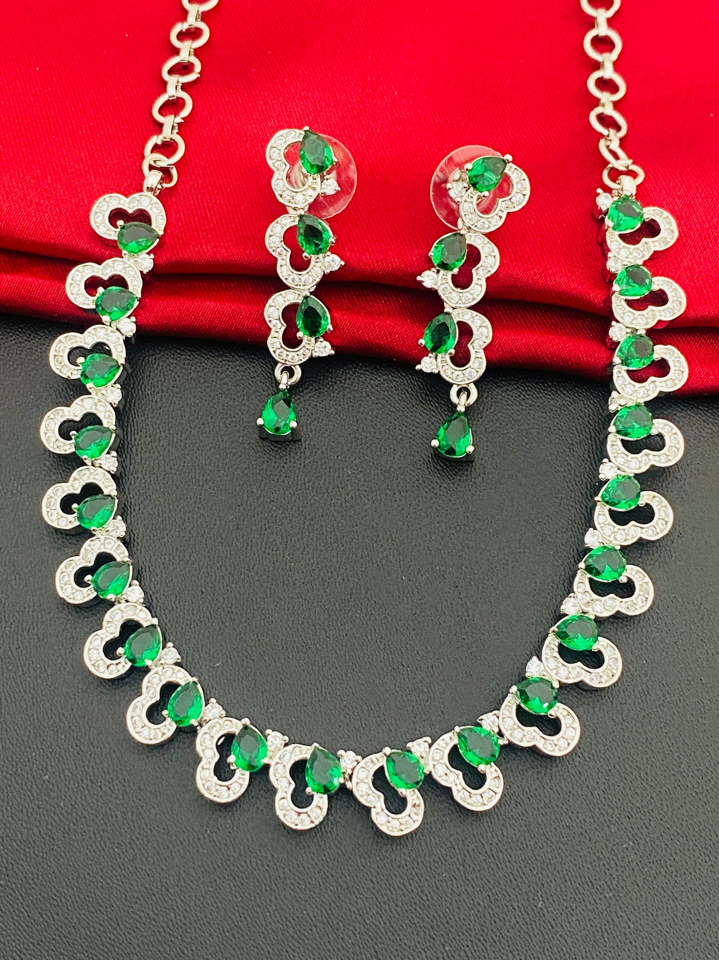 American Diamond Necklace And Earrings With Green Color In Mesa