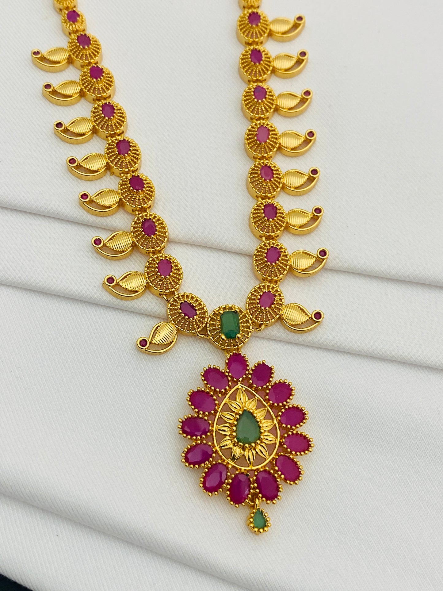 Premium Quality Ruby Stoned Necklace In Scottsdale